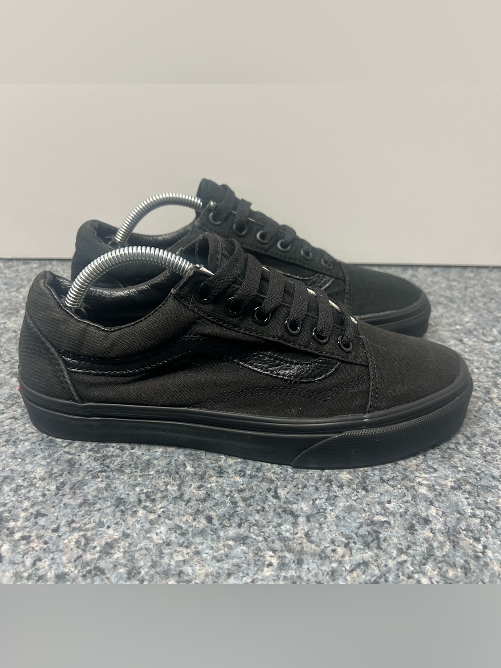 VANS Old Skool Triple Black Skateboard Shoes Sneakers | Women’s Size 7.5